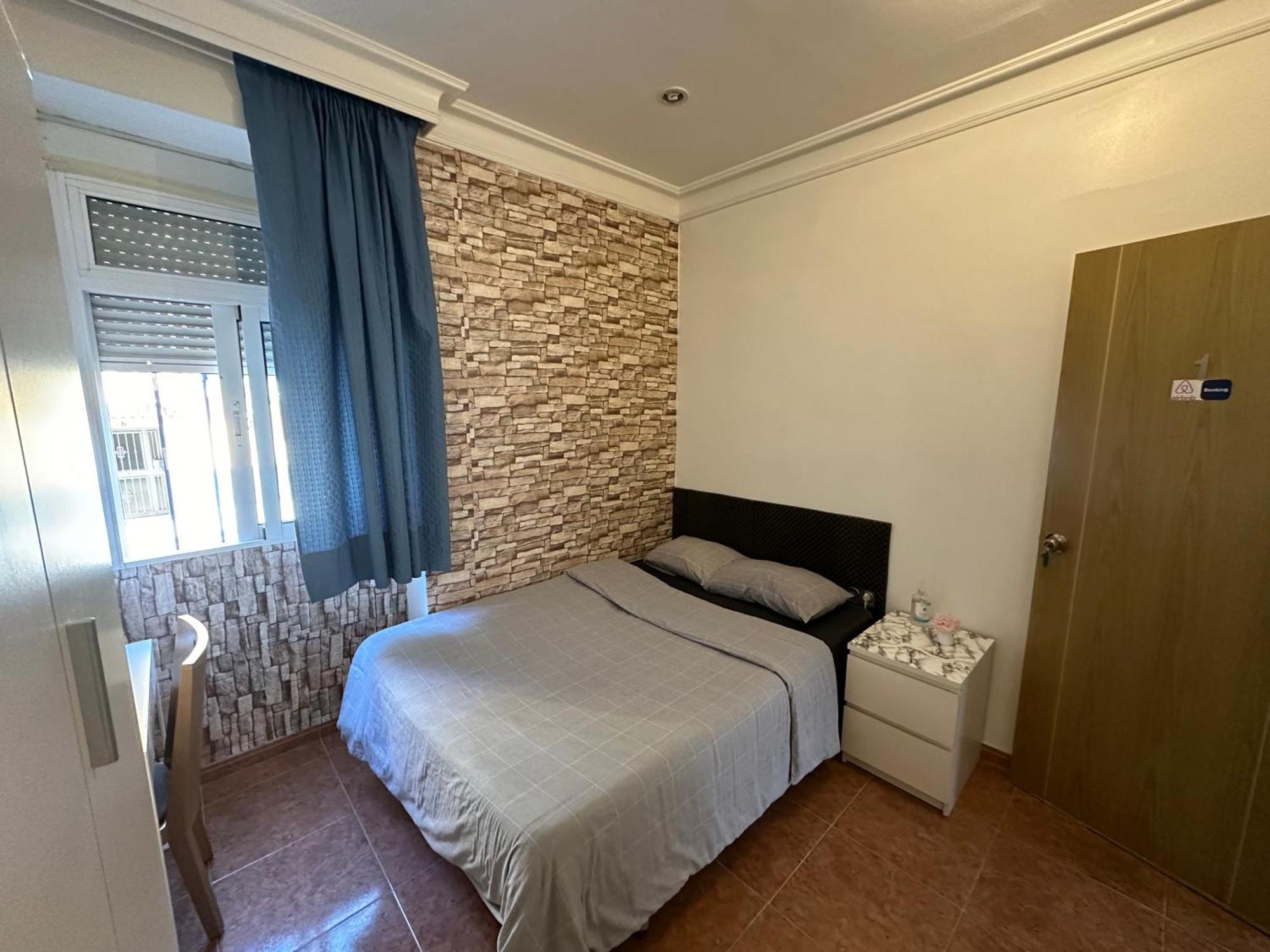 Habitacion En Piso Compartido En Malaga Capital Екстериор снимка